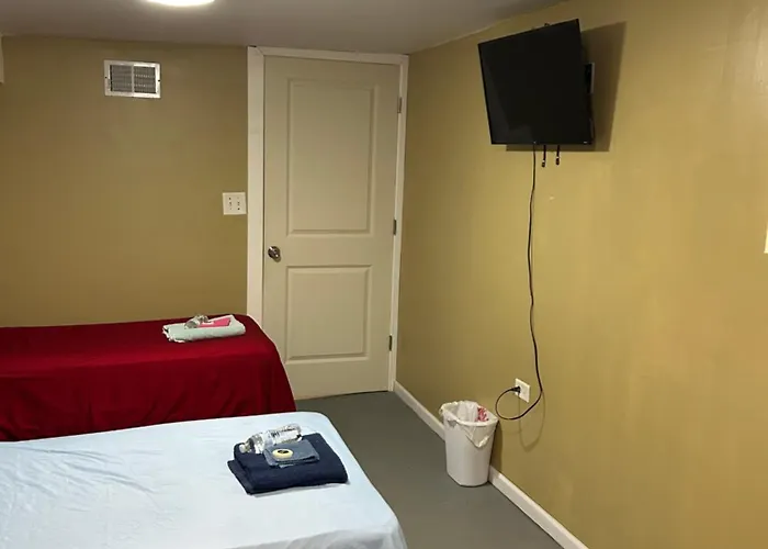 Young And Heart Hostel Chicago